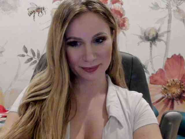SweetMirande webcam