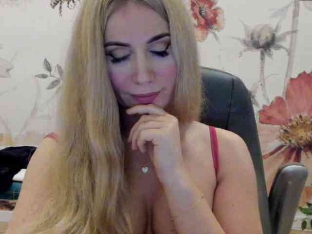 SweetMirande webcam