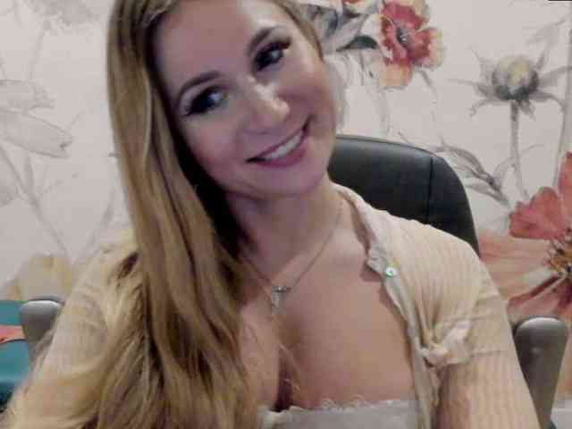 SweetMirande webcam