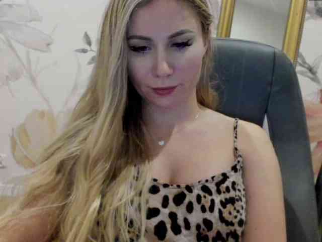 SweetMirande webcam