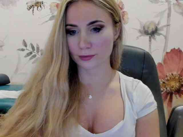 SweetMirande webcam