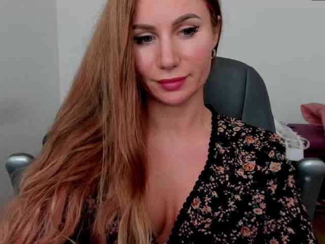 SweetMirande webcam