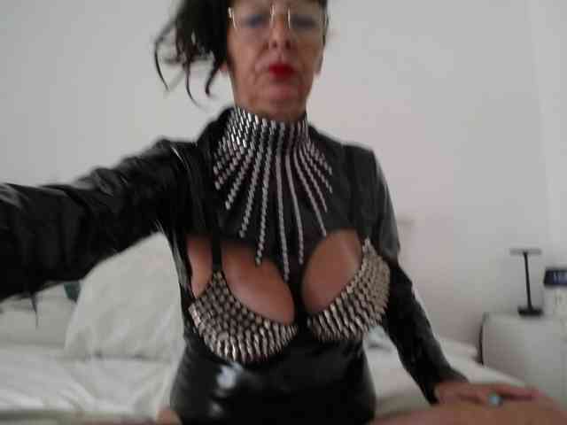 Maitresse-Elsa Live Webcam on BongaCams