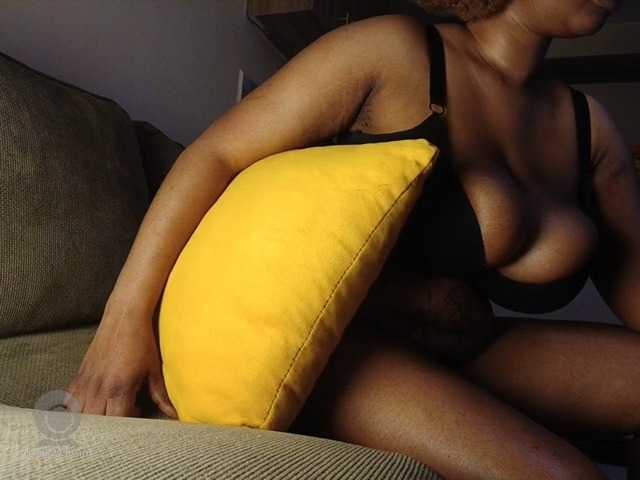 Africana002 webcam bongacams model stream image