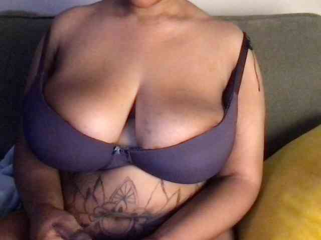 Africana002 webcam