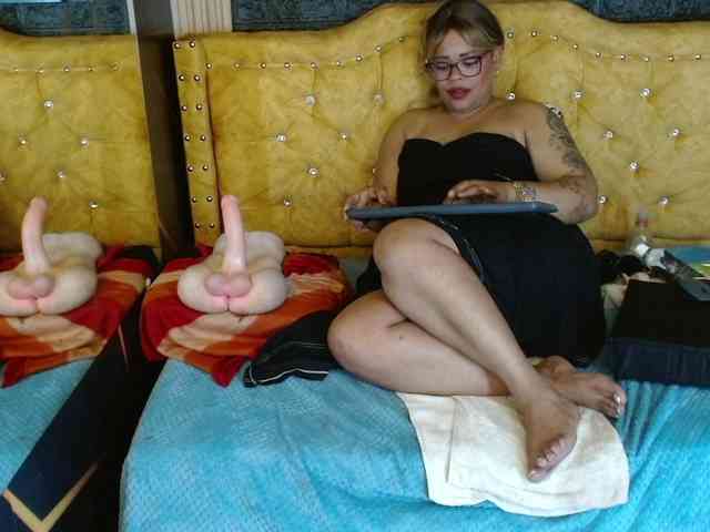 kendraruiz83 webcam