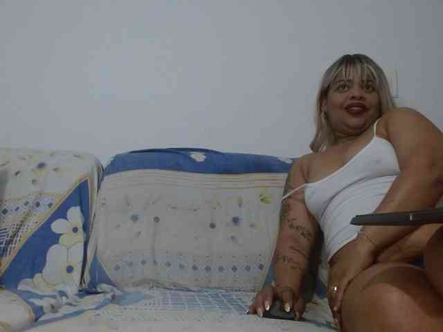 kendraruiz83 webcam