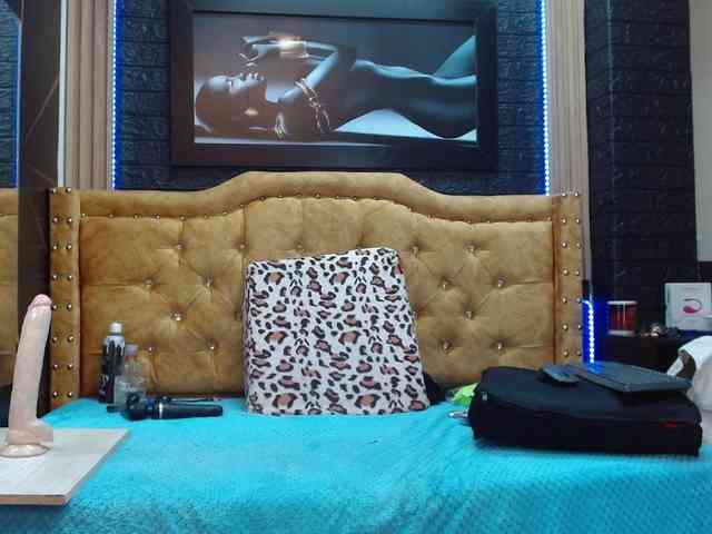 kendraruiz83 webcam