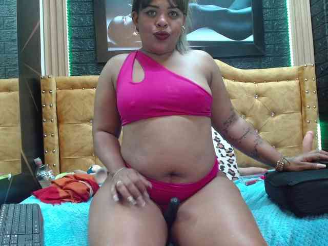 kendraruiz83 webcam