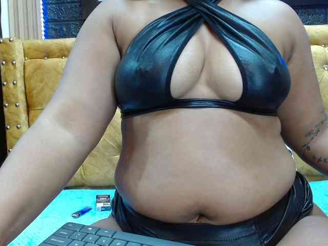 kendraruiz83 webcam