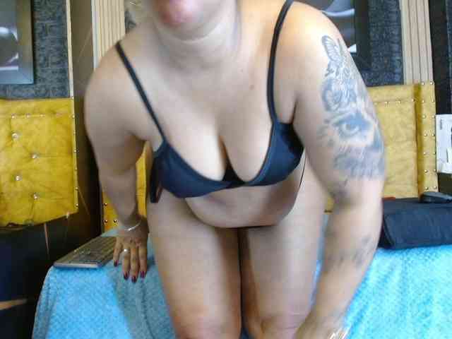 kendraruiz83 webcam