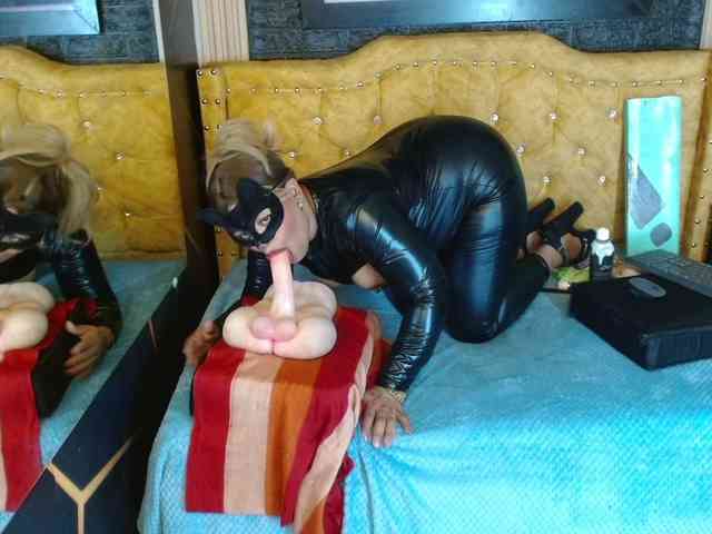 kendraruiz83 webcam