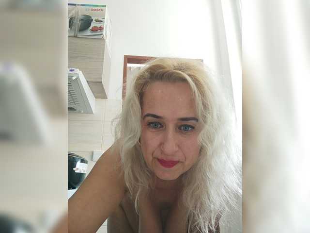 BlondaMilfammmm