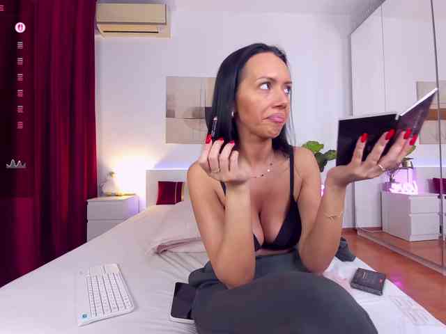 Nadeen69Nadia webcam