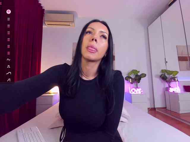 Nadeen69Nadia webcam