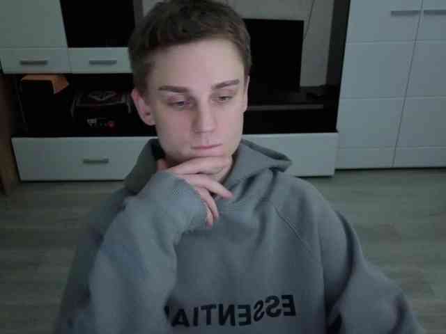 crybaby282 crybaby282