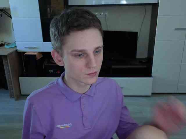 crybaby282 crybaby282