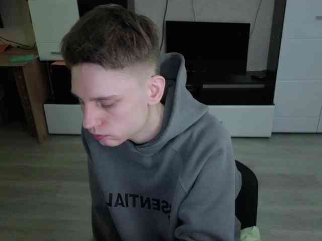 crybaby282 crybaby282