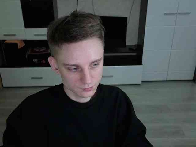 crybaby282 crybaby282