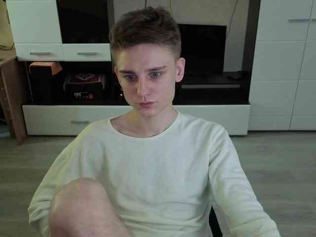 crybaby282 crybaby282