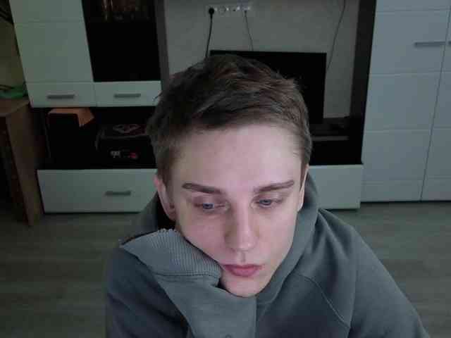 crybaby282 crybaby282