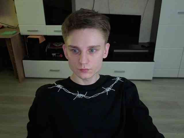 crybaby282 crybaby282