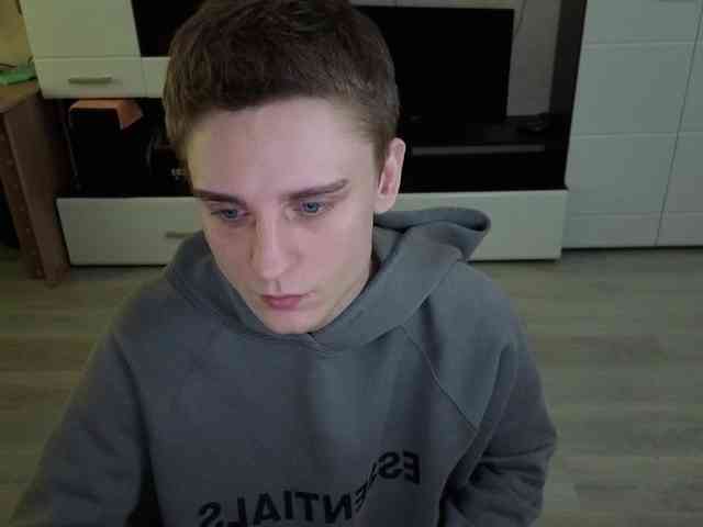 crybaby282 crybaby282