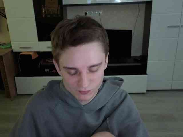 crybaby282 crybaby282