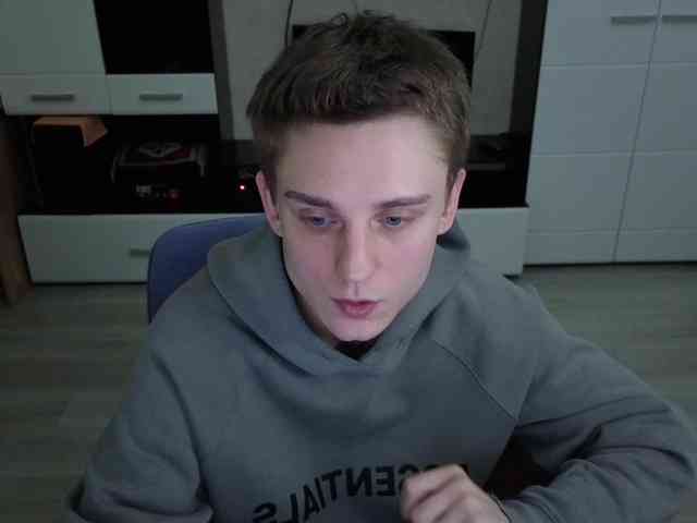 crybaby282 crybaby282