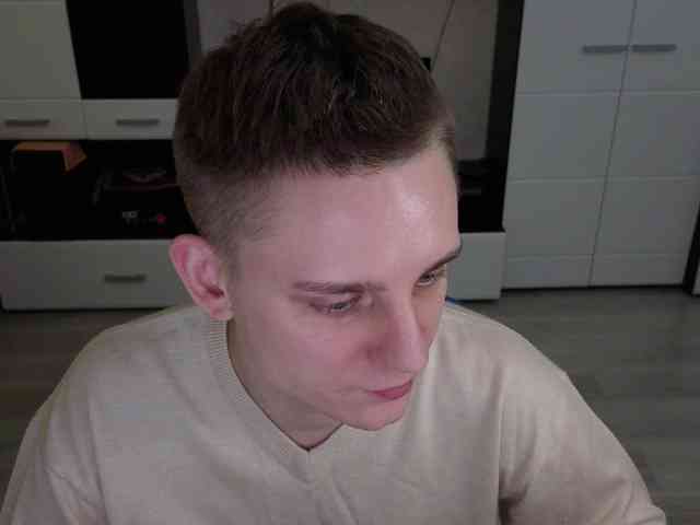 crybaby282 crybaby282