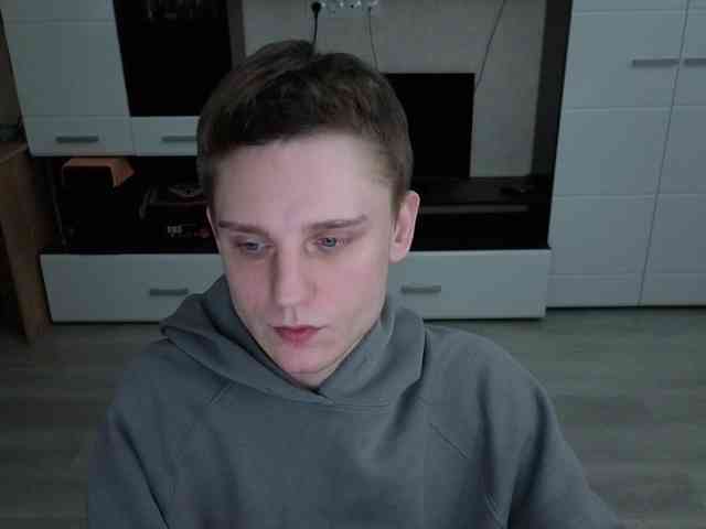 crybaby282 crybaby282