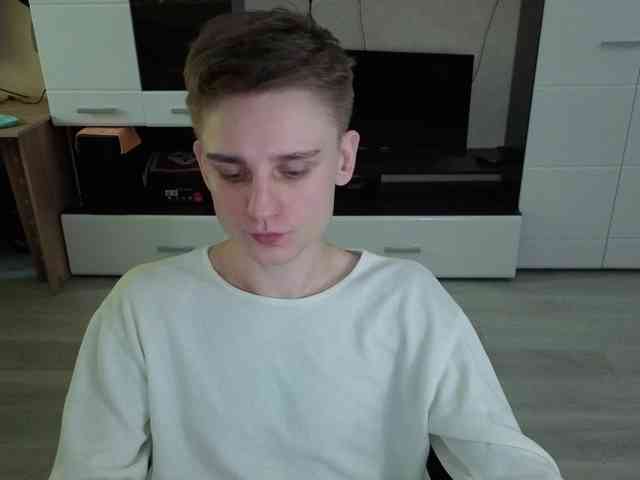 crybaby282 crybaby282