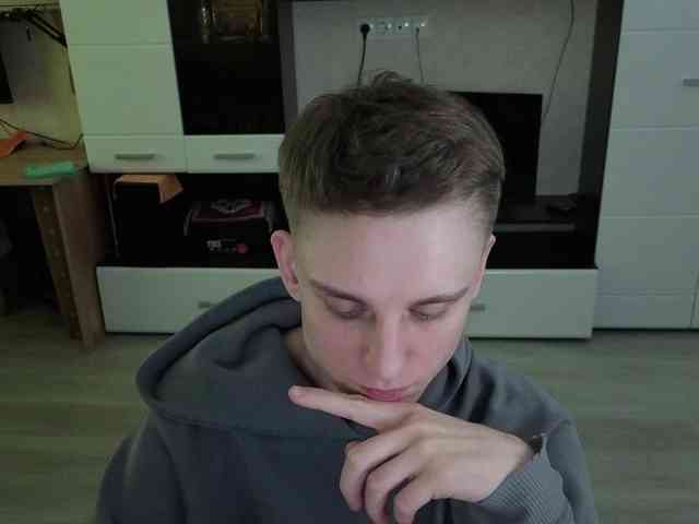 crybaby282 crybaby282