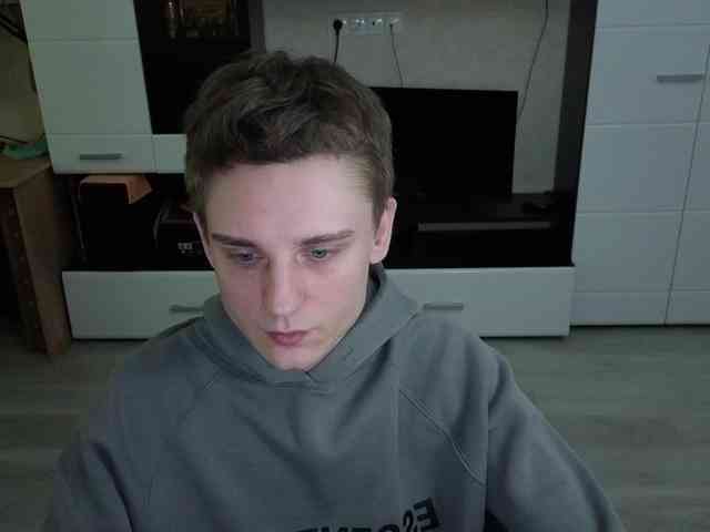 crybaby282 crybaby282