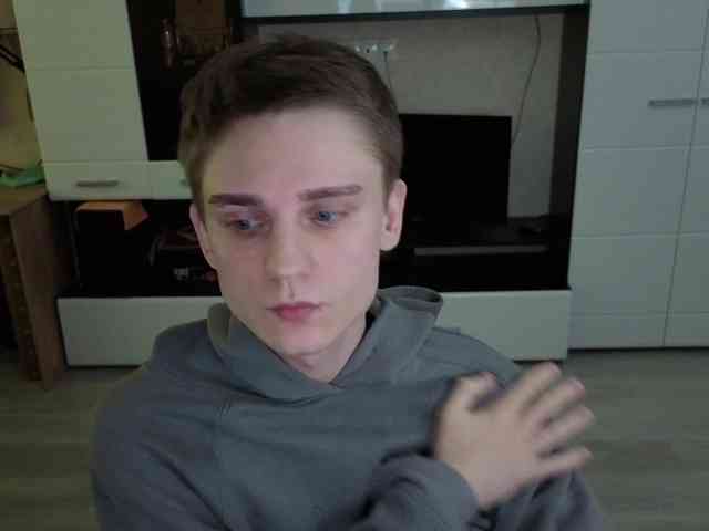 crybaby282 crybaby282