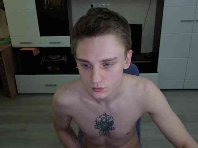 crybaby282 crybaby282