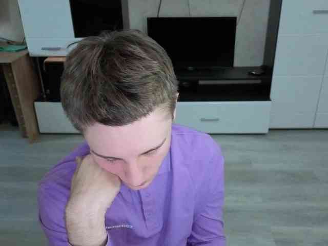 crybaby282 crybaby282