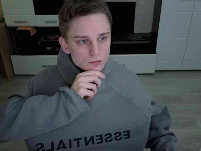 crybaby282 crybaby282