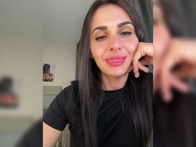 Krissty's BongaCams show and profile