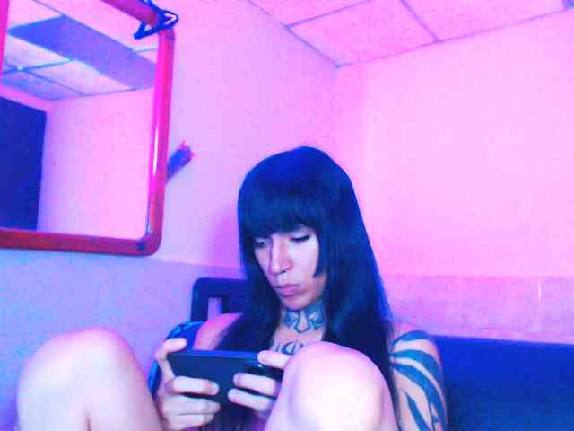 JazmiiWolf Live Webcam on BongaCams