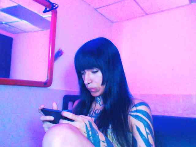 JazmiiWolf Live Webcam on BongaCams