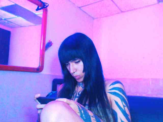 JazmiiWolf Live Webcam on BongaCams