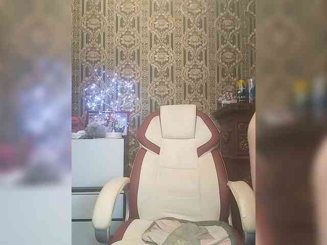 EvelinaPuro4kina... Live Webcam on BongaCams