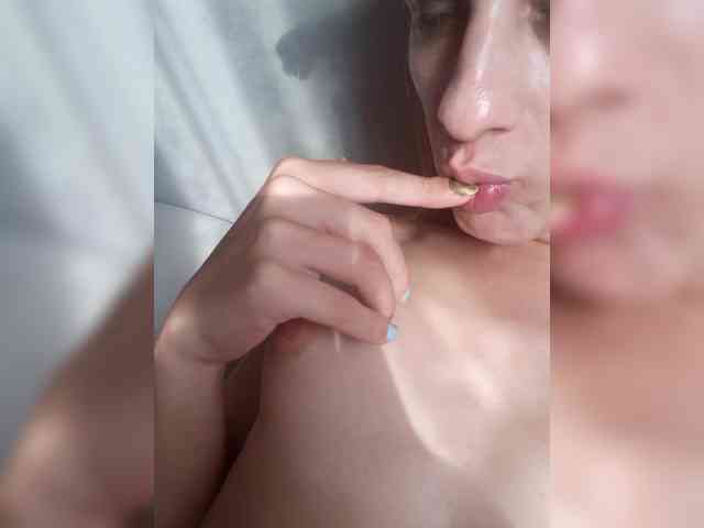 EvelinaPuro4kina... Live Webcam on BongaCams