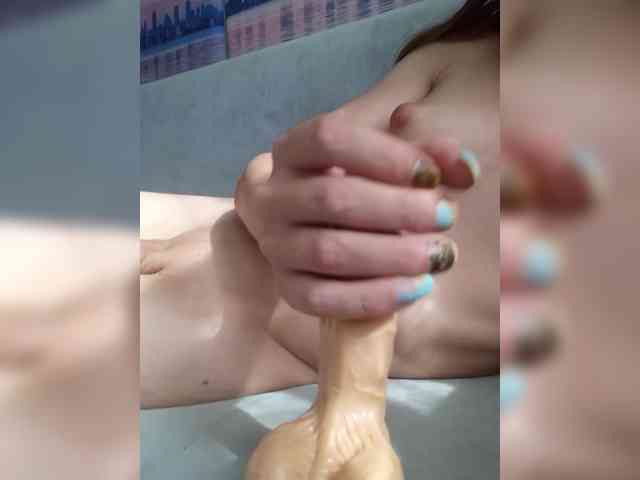 EvelinaPuro4kina... Live Webcam on BongaCams