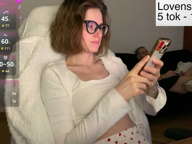 le modèle Sexy-Sweets est en webcam porno dans un show sur le site bongacams, il possède les tags suivants: White/Caucasian,Brunette,Shaved