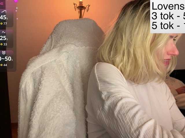 Sexy-Sweets's BongaCams show and profile