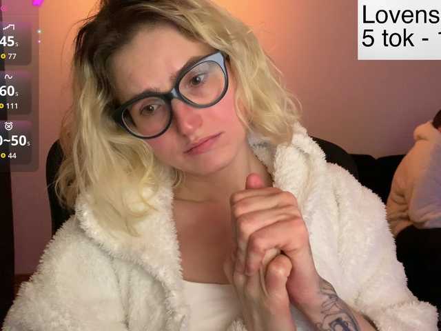 Sexy-Sweets's BongaCams show and profile