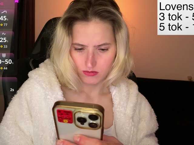 Sexy-Sweets's BongaCams show and profile