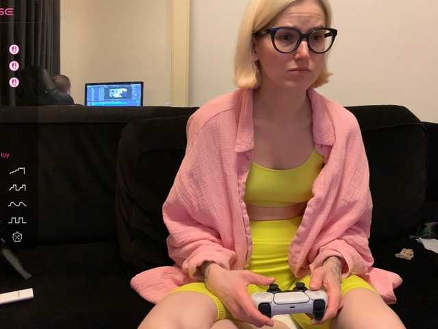 Sexy-Sweets from BongaCams is Freechat